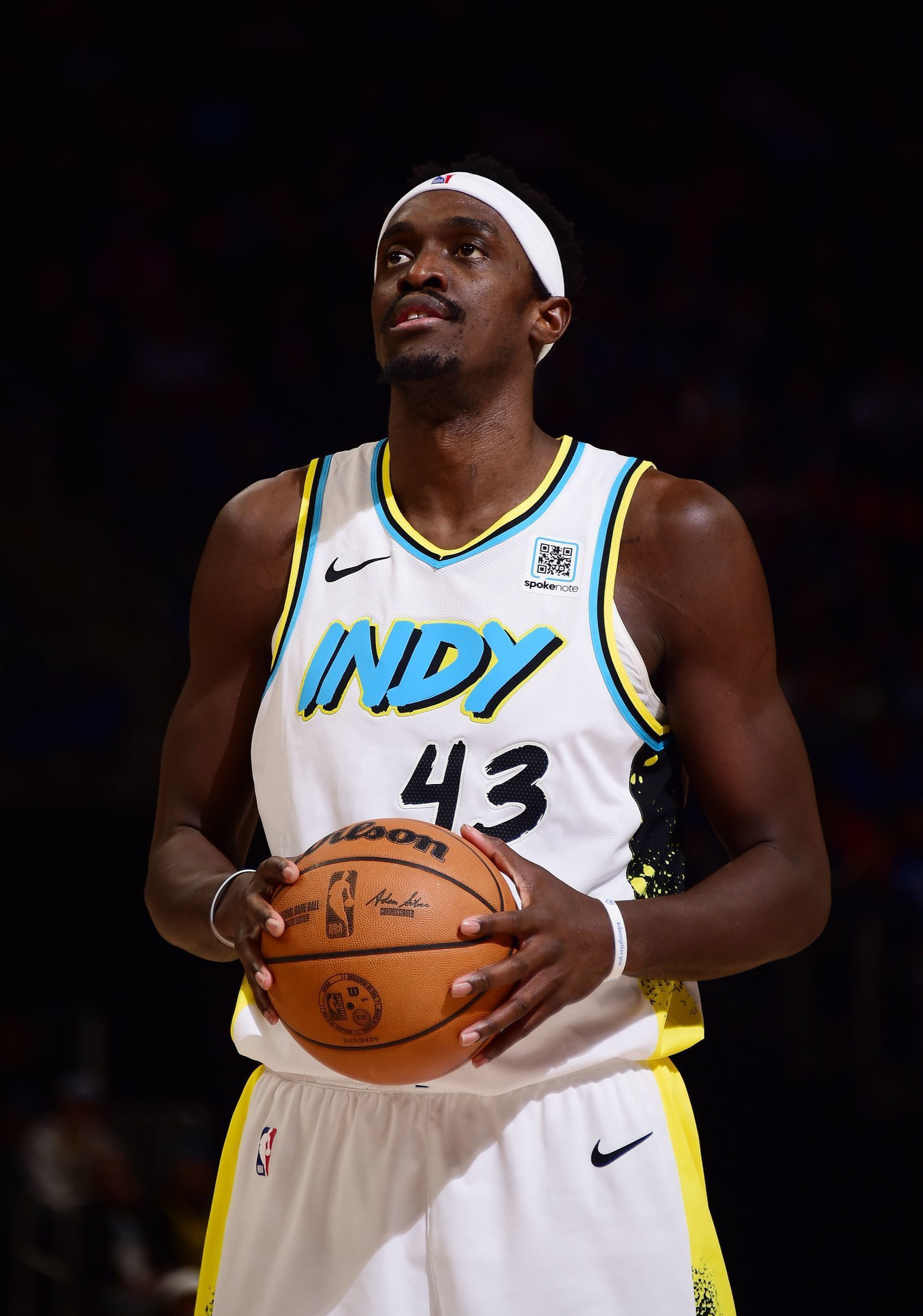 🥰特纳：西亚卡姆为球队带来了季后赛经验，这一点是无价的