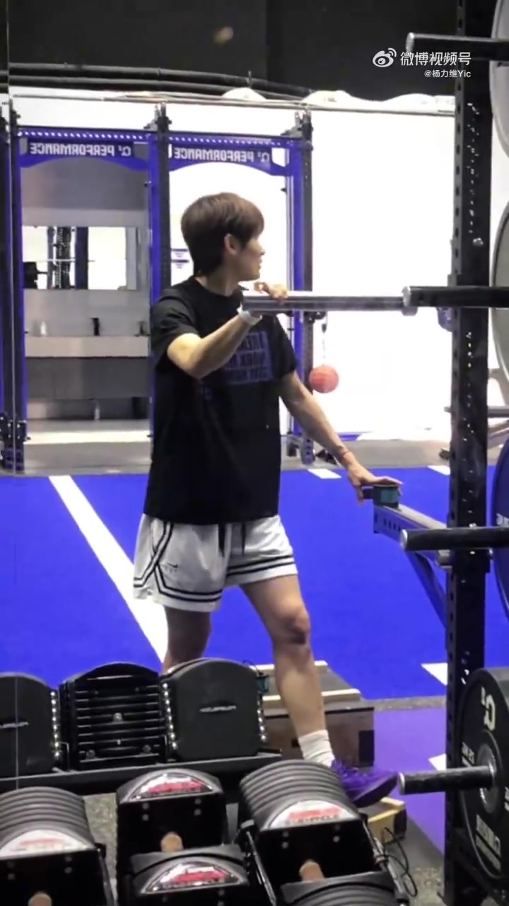 开云平台-继续加油！杨力维晒训练视频：超充中🔋 好久不见