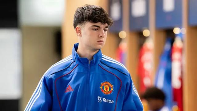 开云官方直播-【英超】萨拉维亚任意球建功，曼联45年首遭狼队双杀