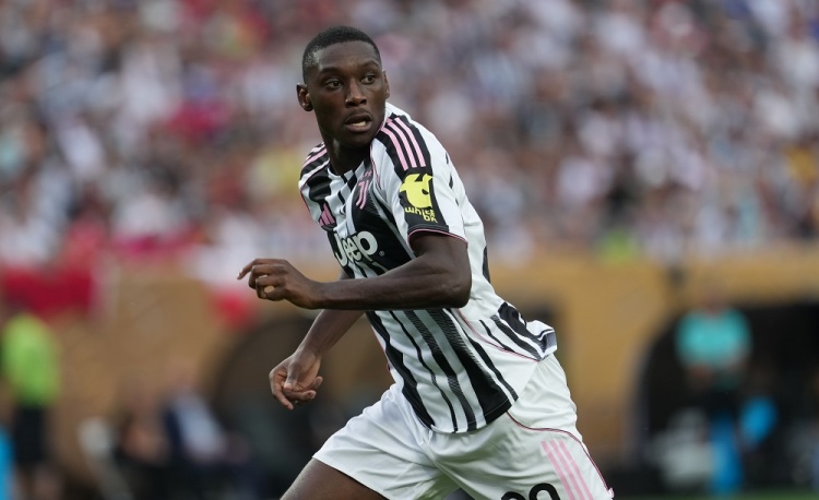 队报谈穆阿尼转会内幕：尤文临时改价惹怒巴黎 热刺比纽卡更吸引