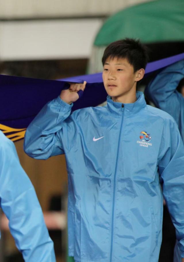 开云官方直播-从球童到铁闸！王瑒穿越13年寻梦亚冠：我顶住了