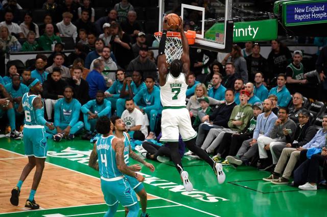 开云平台-季前赛首战收获41分大胜！新帅为球队进攻奠定基调